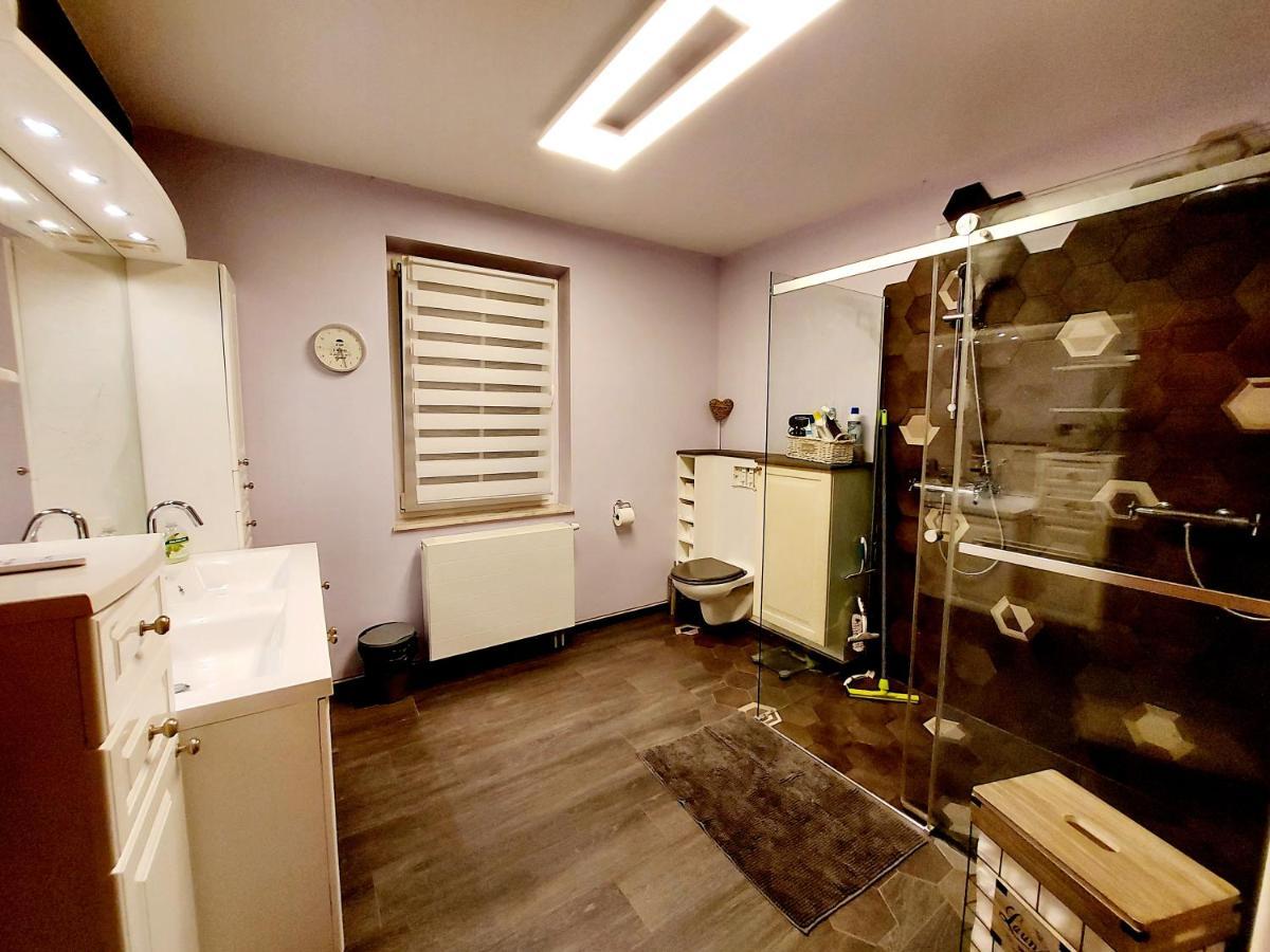 Joli Nid Au Coeur Des Ardennes Apartment Bièvre Exterior foto